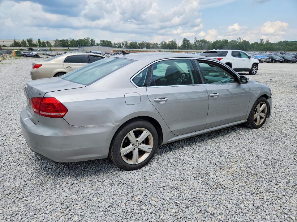 65178076 :رقم المزاد ، 1VWBP7A33DC008374 vin ، 2013 Volkswagen Passat مزاد بيع