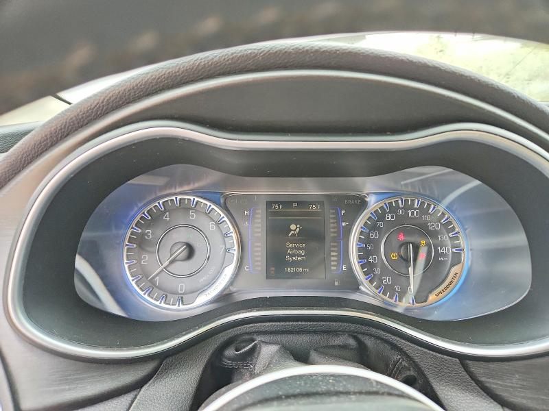 63008306 :رقم المزاد ، 1C3CCCAB4FN666784 vin ، 2015 Chrysler 200 مزاد بيع
