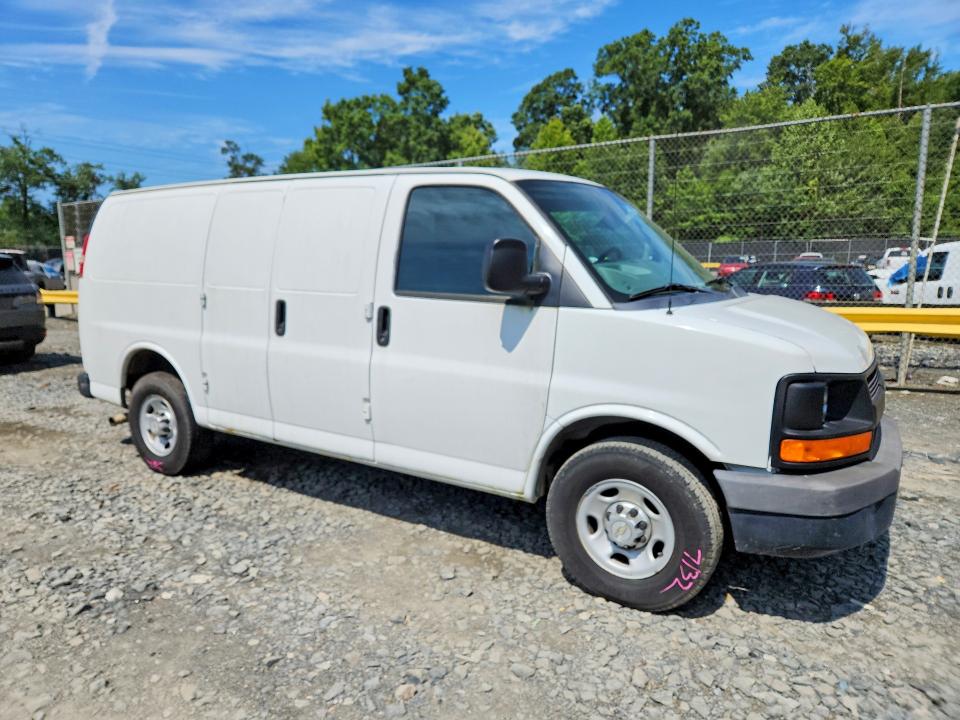 63546726 :رقم المزاد ، 1GCWGFBA5D1102392 vin ، 2013 Chevrolet Express G2500 مزاد بيع