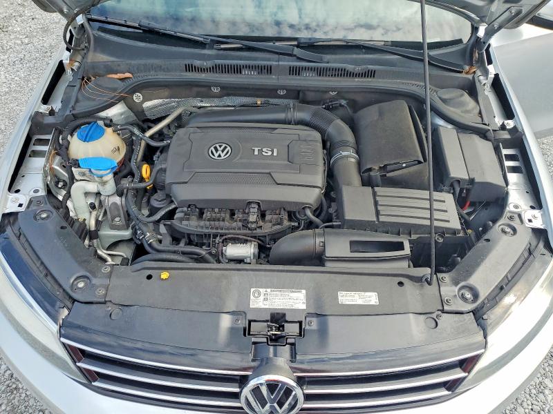 63516606 :رقم المزاد ، 3VWL07AJ7FM251601 vin ، 2015 Volkswagen Jetta مزاد بيع