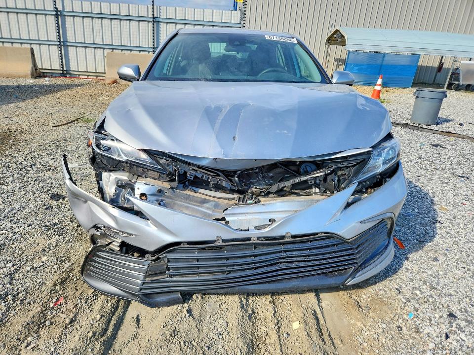 Продажа на аукционе авто 2021 Toyota Camry, vin: 4T1C11AK6MU615324, номер лота: 67136066