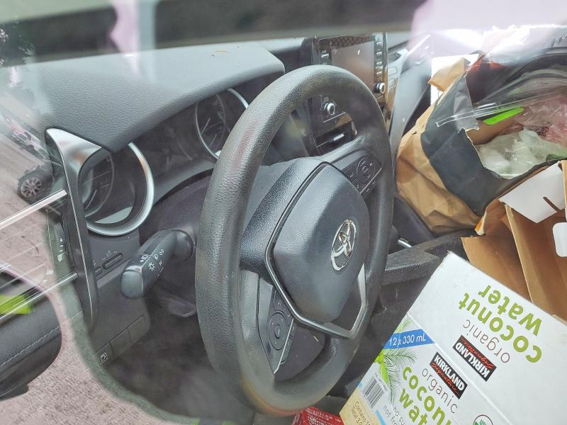 64553006 :رقم المزاد ، 4T1C31AK6MU549982 vin ، 2021 Toyota Camry مزاد بيع