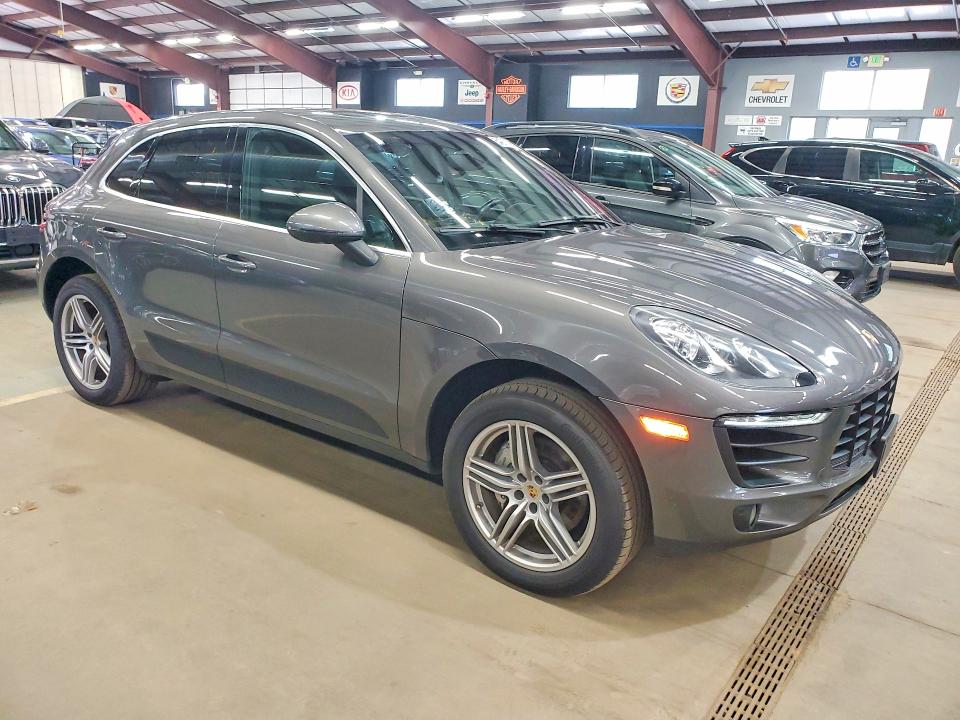 64261866 :رقم المزاد ، WP1AB2A58GLB47520 vin ، 2016 Porsche Macan مزاد بيع