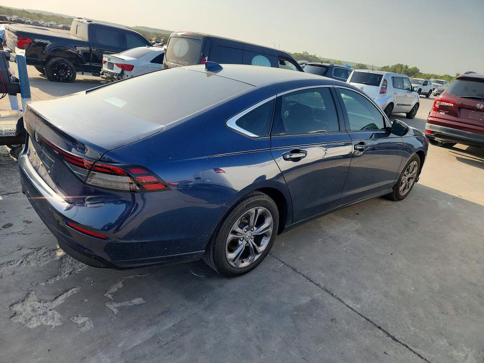 2024 Honda Accord მანქანა იყიდება აუქციონზე, vin: 1HGCY1F32RA015587, აუქციონის ნომერი: 63922226