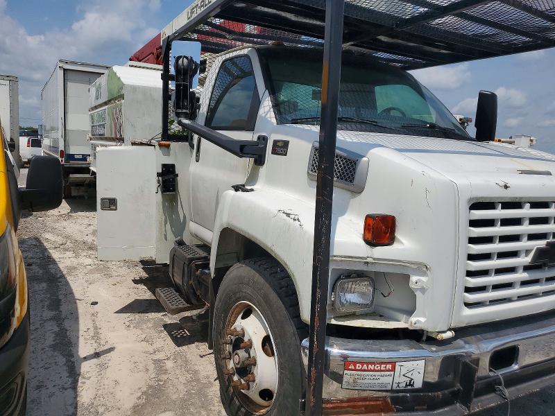 64604256 :رقم المزاد ، 1GBJ7C1C15F508643 vin ، 2005 Chevrolet C7500 مزاد بيع