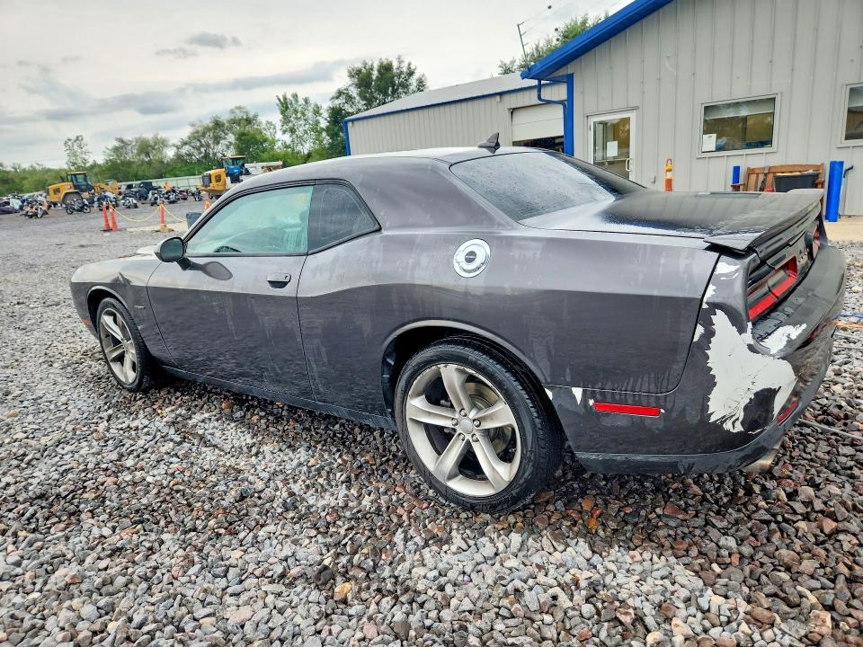 64580066 :رقم المزاد ، 2C3CDZAT7FH712402 vin ، 2015 Dodge Challenger مزاد بيع