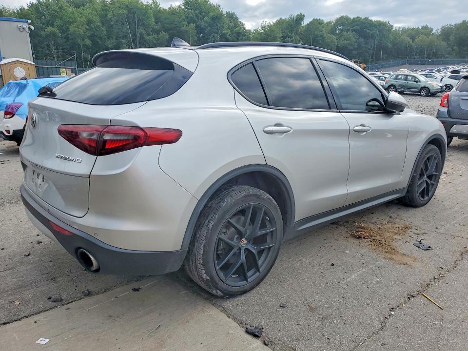 Продаж на аукціоні авто 2018 Alfa Romeo Stelvio, vin: ZASFAKNN2J7B87961, номер лоту: 65510046