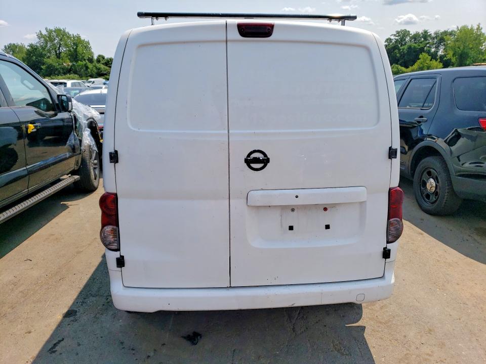 64717736 :رقم المزاد ، 3N6CM0KN3FK705092 vin ، 2015 Nissan Nv200 مزاد بيع