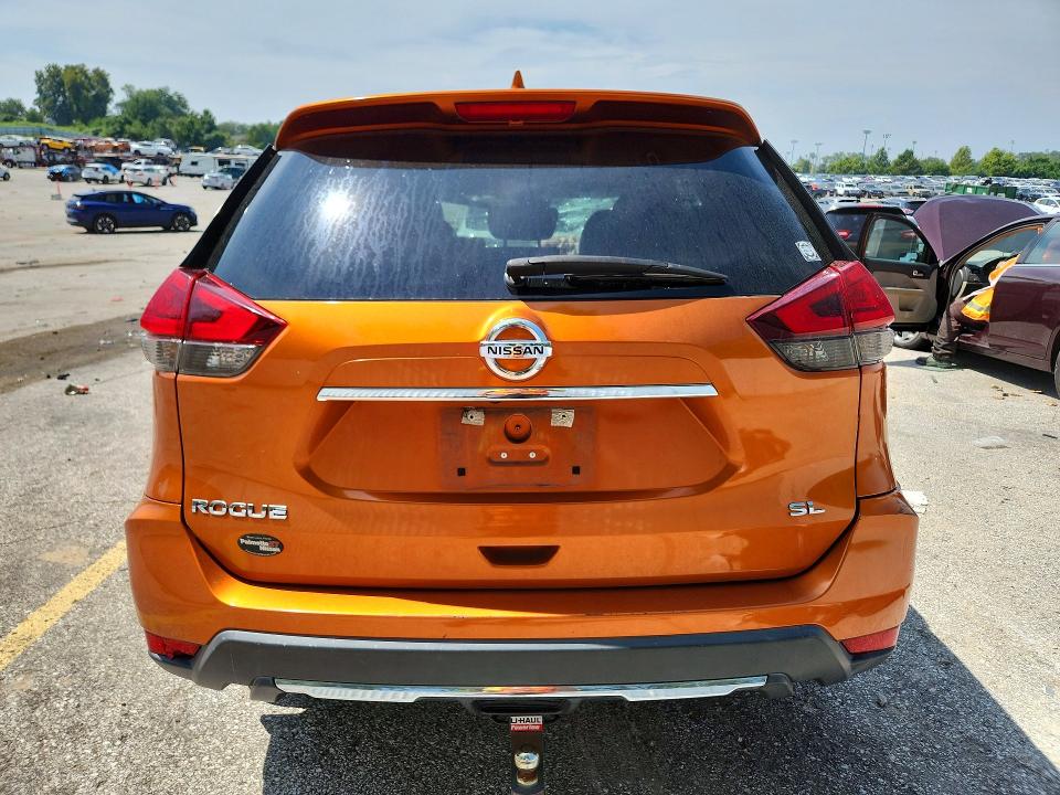 65885826 :رقم المزاد ، 5N1AT2MT2HC764112 vin ، 2017 Nissan Rogue مزاد بيع