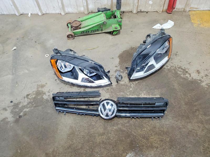 Продаж на аукціоні авто 2017 Volkswagen Golf, vin: 3VW217AU1HM074243, номер лоту: 64989876