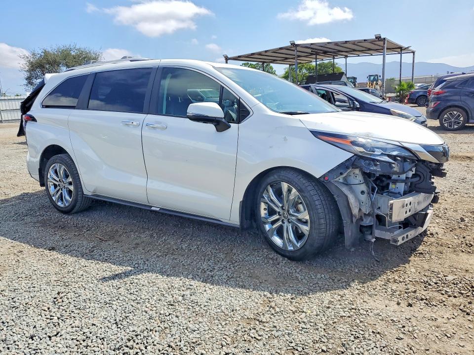 2024 Toyota Sienna მანქანა იყიდება აუქციონზე, vin: 5TDERKEC7RS223110, აუქციონის ნომერი: 64893346