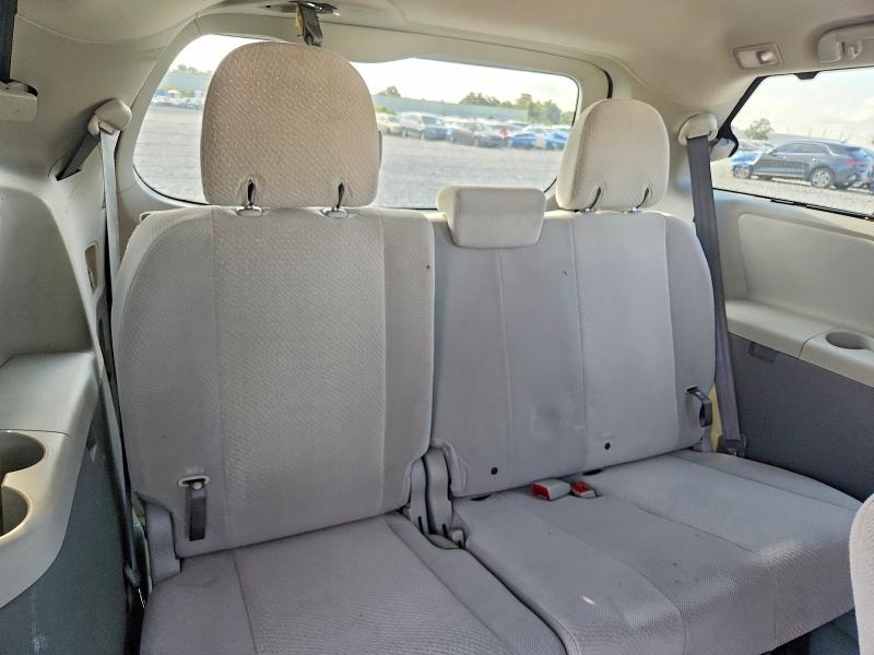 2014 Toyota Sienna მანქანა იყიდება აუქციონზე, vin: 5TDKK3DCXES451885, აუქციონის ნომერი: 64960506