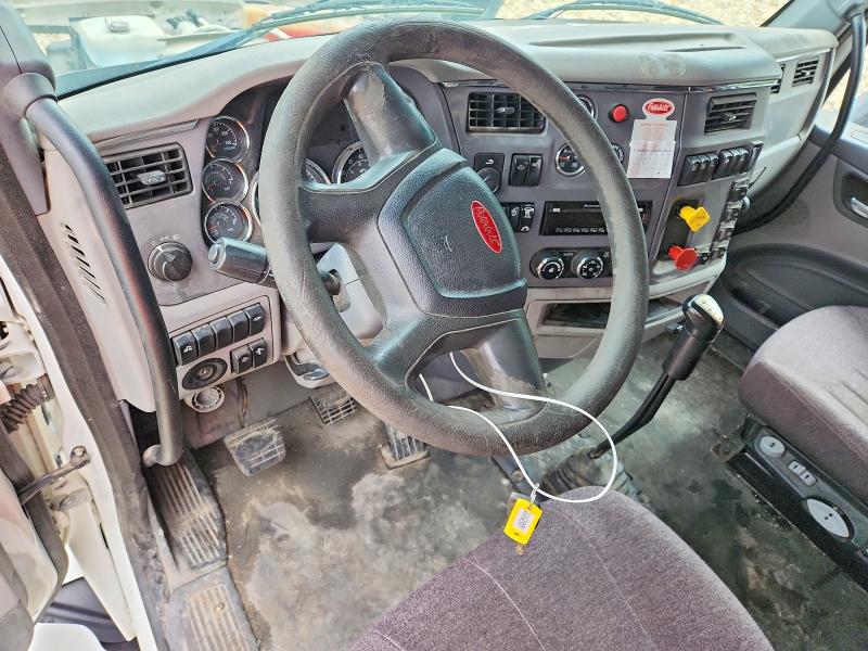 Продажа на аукционе авто 2017 Peterbilt 579, vin: 1XPBDP9X2HD359729, номер лота: 63649656