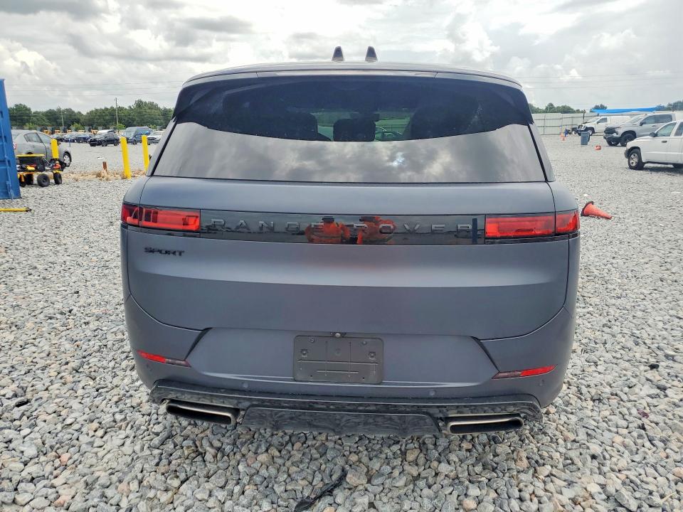 Продажа на аукционе авто 2024 Land Rover Range Rover Sport, vin: SAL1L9FU8RA420440, номер лота: 63925636