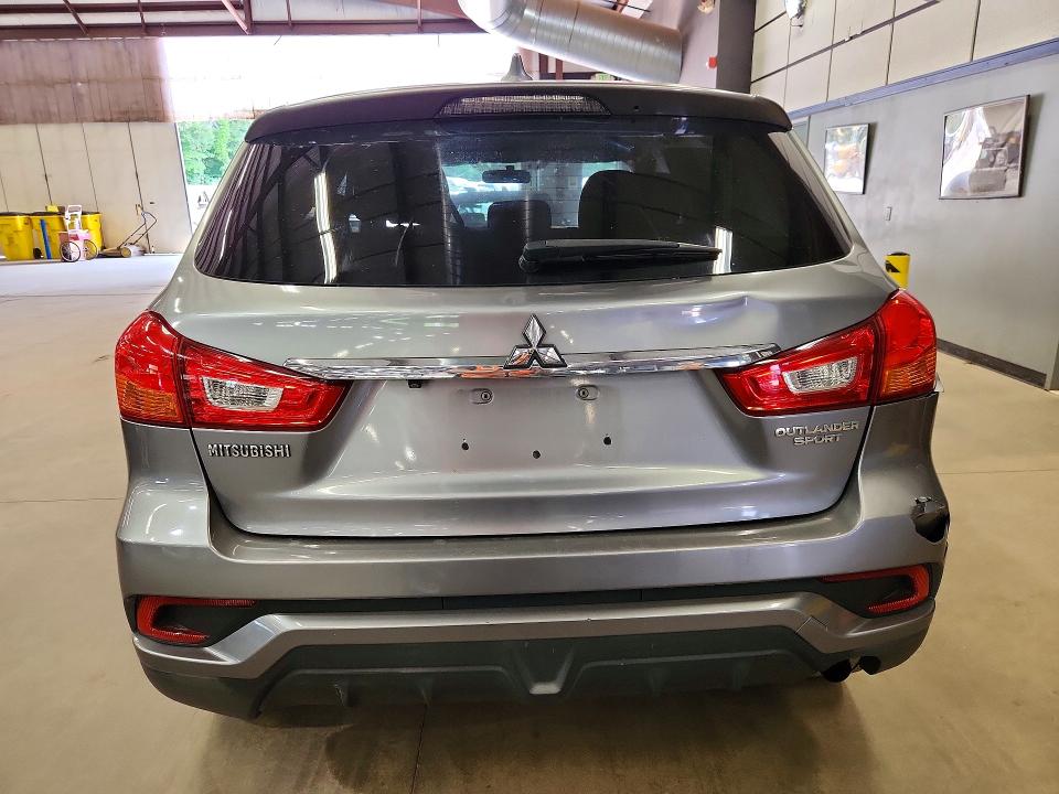 2018 Mitsubishi Outlander Sport მანქანა იყიდება აუქციონზე, vin: JA4AP3AU2JZ015383, აუქციონის ნომერი: 64712036