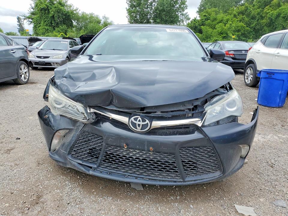 2015 Toyota Camry მანქანა იყიდება აუქციონზე, vin: 4T1BF1FK1FU890477, აუქციონის ნომერი: 64221606