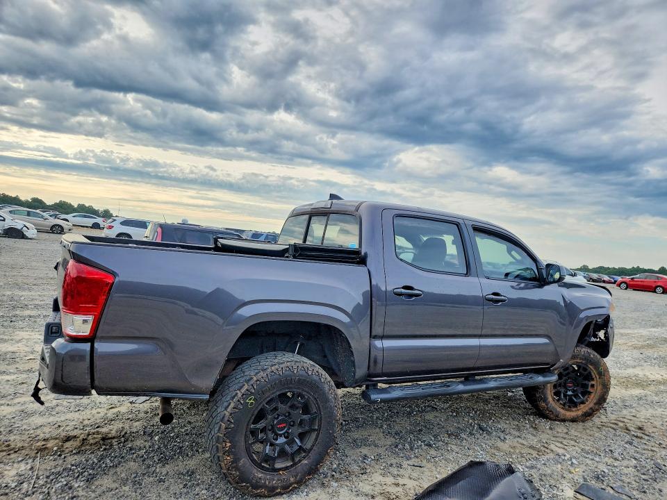 65862356 :رقم المزاد ، 5TFAX5GN0HX084922 vin ، 2017 Toyota Tacoma مزاد بيع