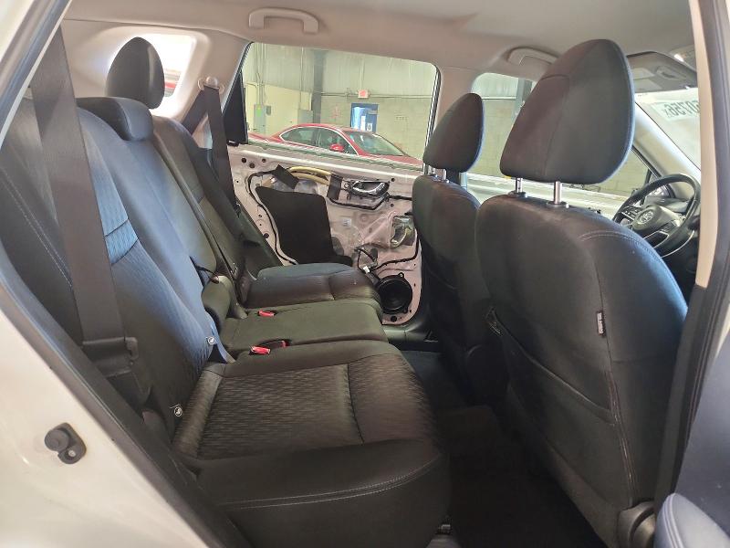 Продаж на аукціоні авто 2018 Nissan Rogue, vin: KNMAT2MT2JP523928, номер лоту: 64750756