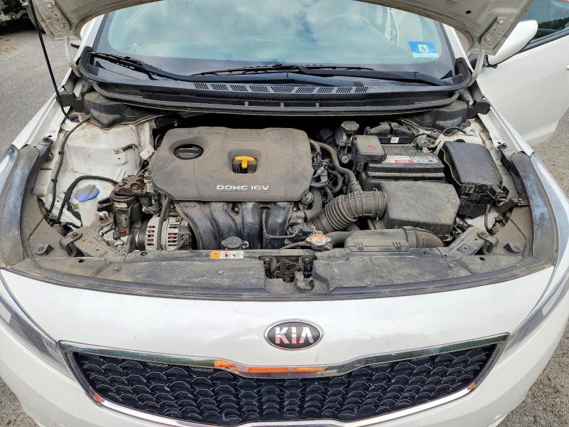 67282136 :رقم المزاد ، 3KPFL4A76JE245124 vin ، 2018 Kia Forte مزاد بيع