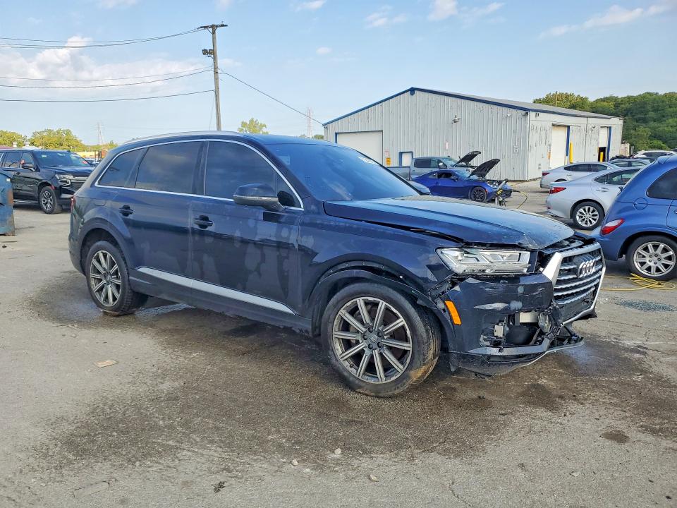 2017 Audi Q7 მანქანა იყიდება აუქციონზე, vin: WA1LAAF78HD058750, აუქციონის ნომერი: 63842676