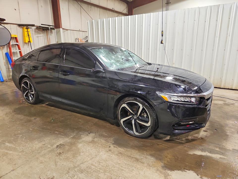 Продажа на аукционе авто 2018 Honda Accord, vin: 1HGCV1F3XJA148613, номер лота: 64017746