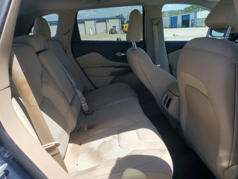 64959996 :رقم المزاد ، 1C4PJLCB0LD611105 vin ، 2020 Jeep Cherokee مزاد بيع
