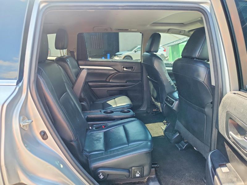 Aukcja sprzedaży 2018 Toyota Highlander, vin: 5TDJZRFH4JS532359, numer aukcji: 63769406