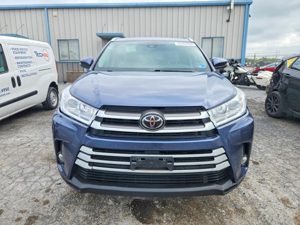 Продажа на аукционе авто 2019 Toyota Highlander, vin: 5TDJZRFH5KS944033, номер лота: 65202456
