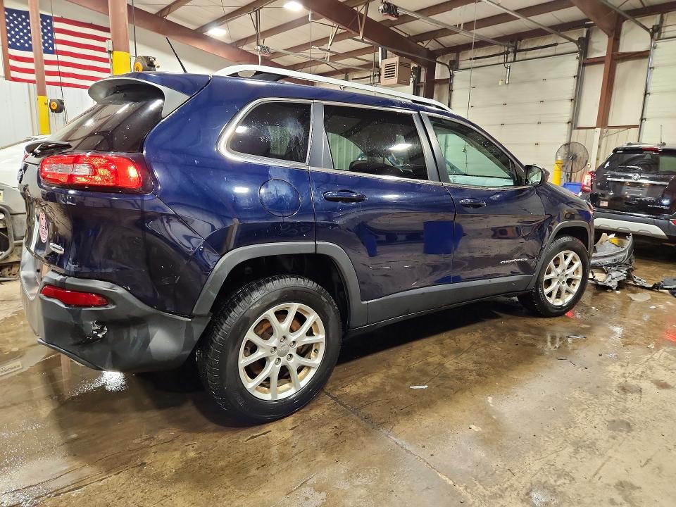 64223906 :رقم المزاد ، 1C4PJMCS6FW505630 vin ، 2015 Jeep Cherokee مزاد بيع