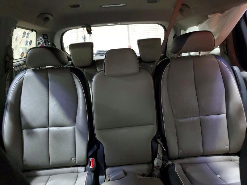 63656356 :رقم المزاد ، KNDMB5C17H6336220 vin ، 2017 Kia Sedona مزاد بيع