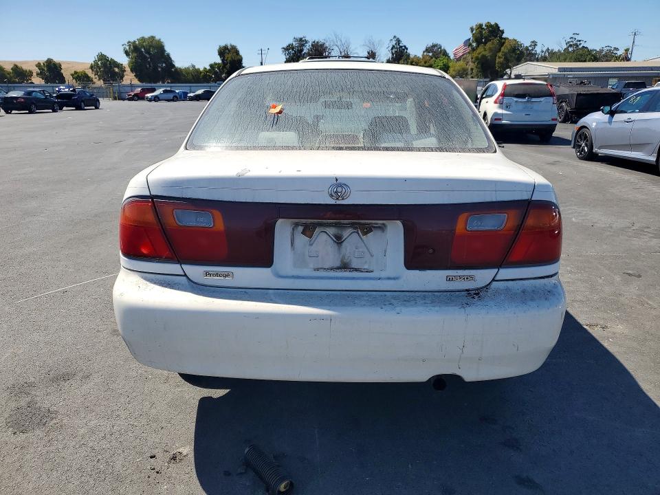 64105656 :رقم المزاد ، JM1BA1428S0118050 vin ، 1995 Mazda Protege مزاد بيع