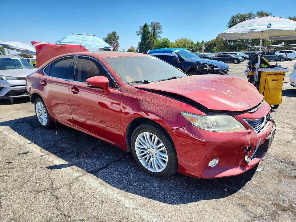 67184526 :رقم المزاد ، JTHBK1GG5E2117885 vin ، 2014 Lexus Es مزاد بيع