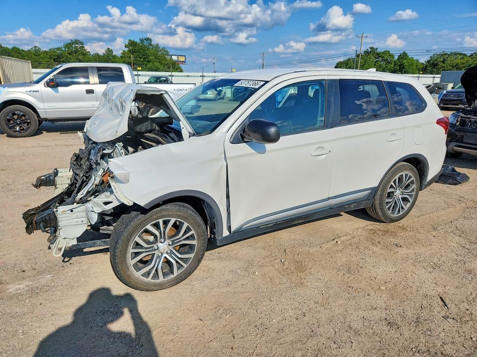 2017 Mitsubishi Outlander მანქანა იყიდება აუქციონზე, vin: JA4AD2A36HZ038637, აუქციონის ნომერი: 63787366