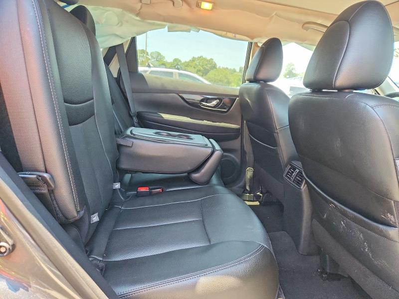65717316 :رقم المزاد ، 5N1AT2MV2KC789200 vin ، 2019 Nissan Rogue مزاد بيع