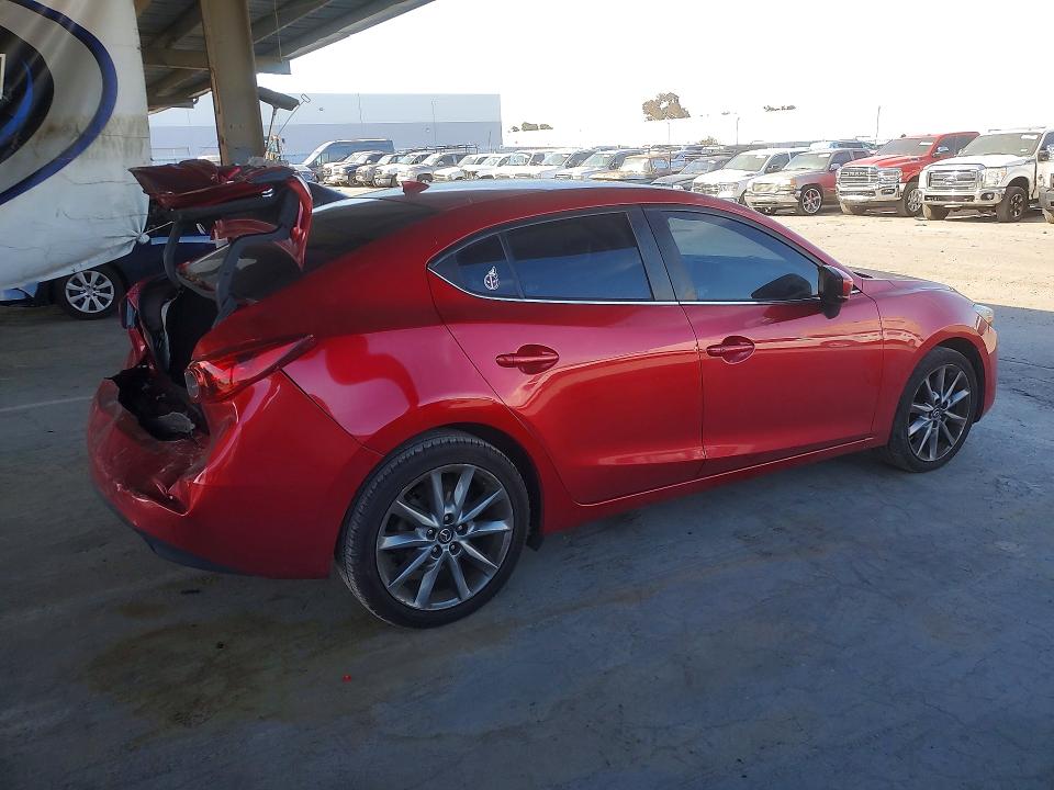 2018 Mazda 3 მანქანა იყიდება აუქციონზე, vin: JM1BN1V32J1156460, აუქციონის ნომერი: 64781856