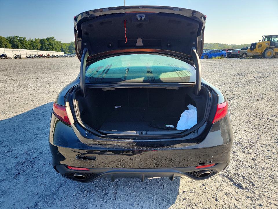 Продаж на аукціоні авто 2018 Alfa Romeo Giulia, vin: ZARFAEEN5J7597816, номер лоту: 67301076