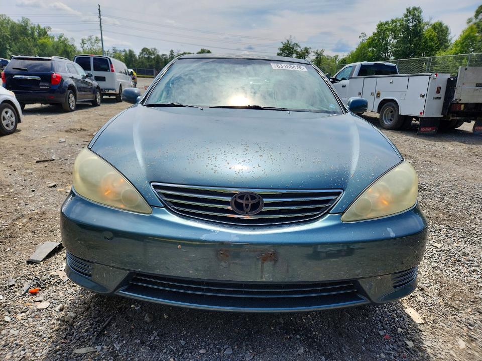 63465436 :رقم المزاد ، 4T1BE30K05U083471 vin ، 2005 Toyota Camry مزاد بيع