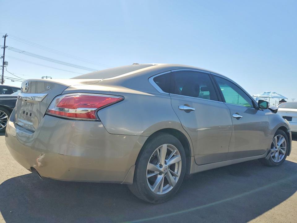 Продаж на аукціоні авто 2015 Nissan Altima, vin: 1N4AL3AP9FN358661, номер лоту: 63695586