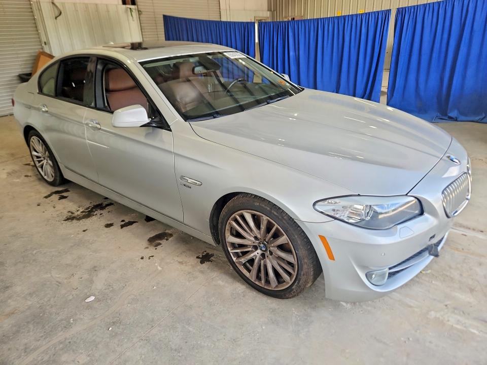 65643626 :رقم المزاد ، WBAFU9C55BC785351 vin ، 2011 Bmw 550 مزاد بيع