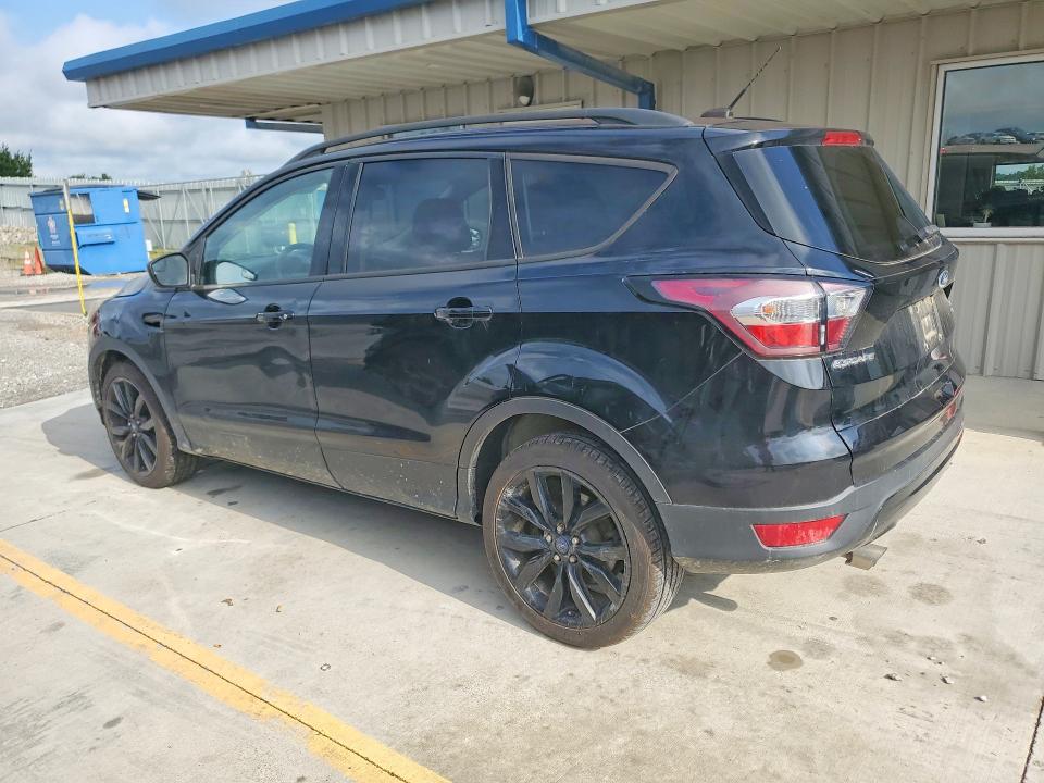 65276266 :رقم المزاد ، 1FMCU0GD4HUC84095 vin ، 2017 Ford Escape مزاد بيع