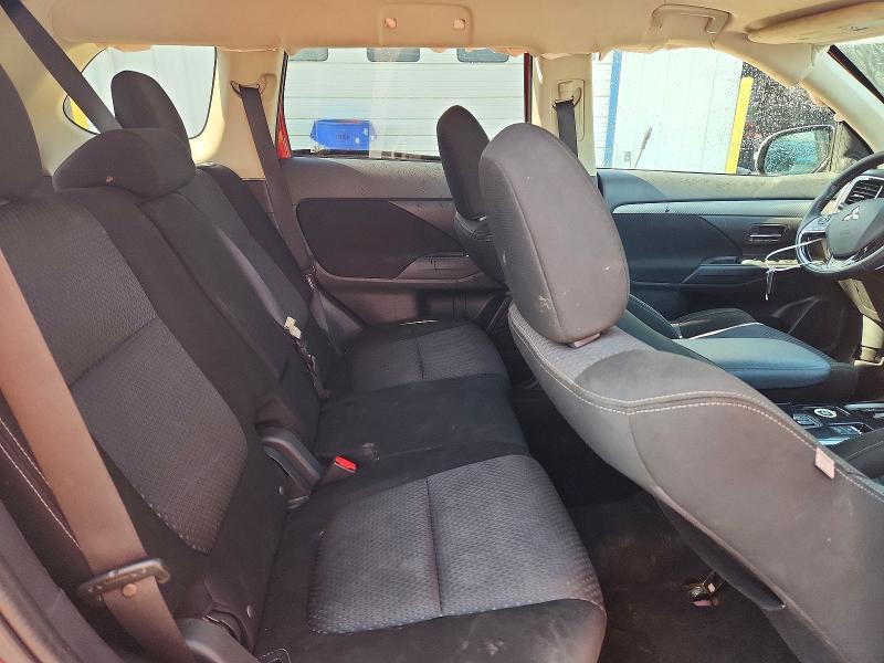 64086276 :رقم المزاد ، JA4AZ3A36JZ042152 vin ، 2018 Mitsubishi Outlander مزاد بيع