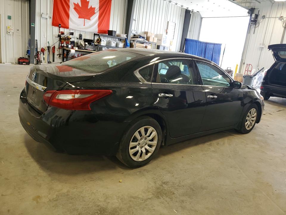 Продажа на аукционе авто 2018 Nissan Altima, vin: 1N4AL3AP9JC179833, номер лота: 64272396