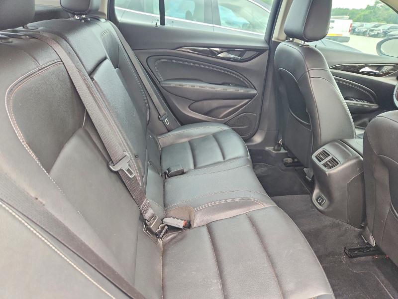 66439266 :رقم المزاد ، W04GP6SX7J1126353 vin ، 2018 Buick Regal مزاد بيع