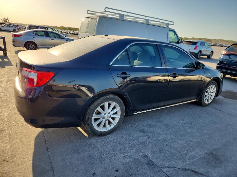Продаж на аукціоні авто 2013 Toyota Camry Hybrid, vin: 4T1BD1FK7DU083139, номер лоту: 65476266