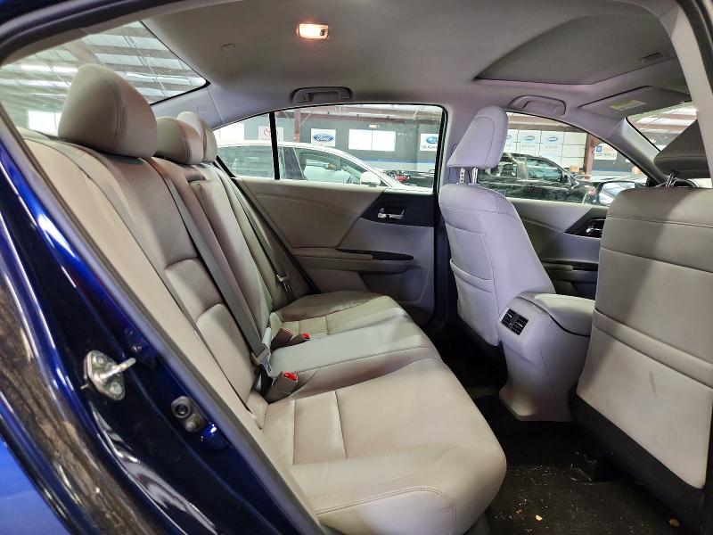Продажа на аукционе авто 2017 Honda Accord, vin: 1HGCR2F89HA112153, номер лота: 64455506