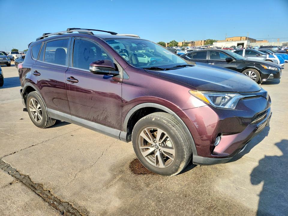 64929706 :رقم المزاد ، 2T3RFREV4HW564353 vin ، 2017 Toyota Rav4 مزاد بيع