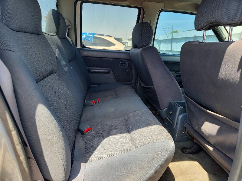 2002 Nissan Frontier მანქანა იყიდება აუქციონზე, vin: 1N6ED27T82C393699, აუქციონის ნომერი: 64433836