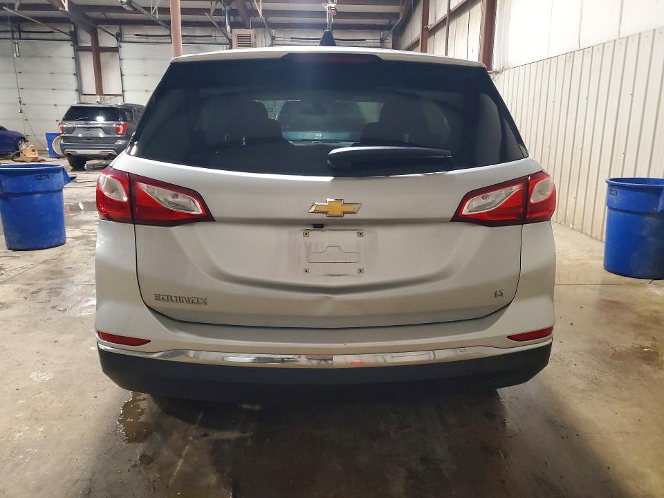 Продажа на аукционе авто 2018 Chevrolet Equinox, vin: 2GNAXJEV9J6210834, номер лота: 63352346
