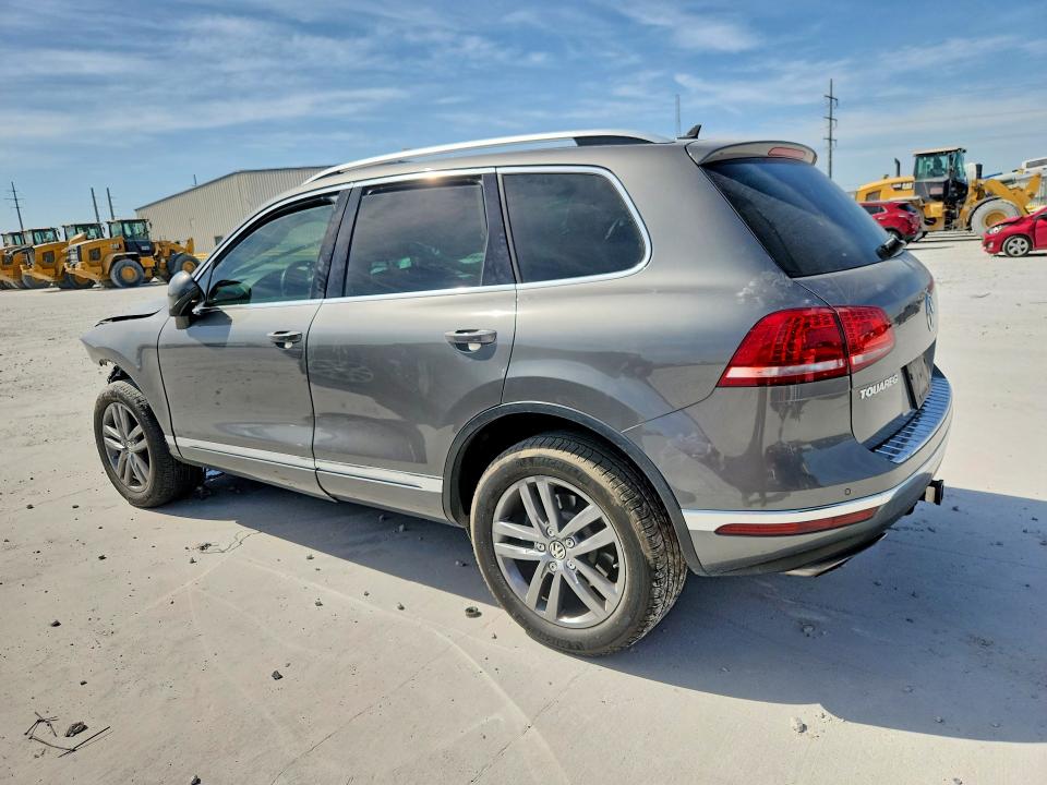 Aukcja sprzedaży 2016 Volkswagen Touareg, vin: WVGEF9BP7GD010493, numer aukcji: 65901196