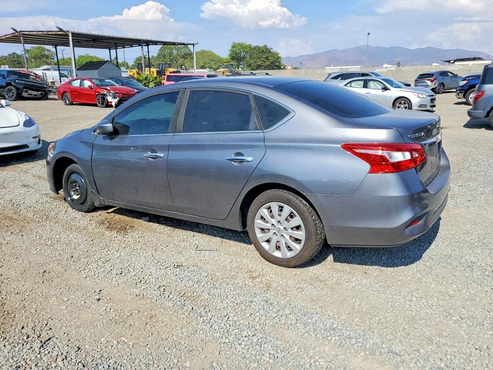 Продажа на аукционе авто 2017 Nissan Sentra, vin: 3N1AB7AP7HL640811, номер лота: 64675496